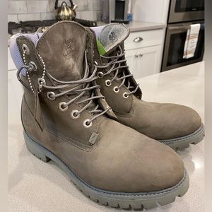 Timberland Men’s 6” Boots Gray 33551 Size 9.5